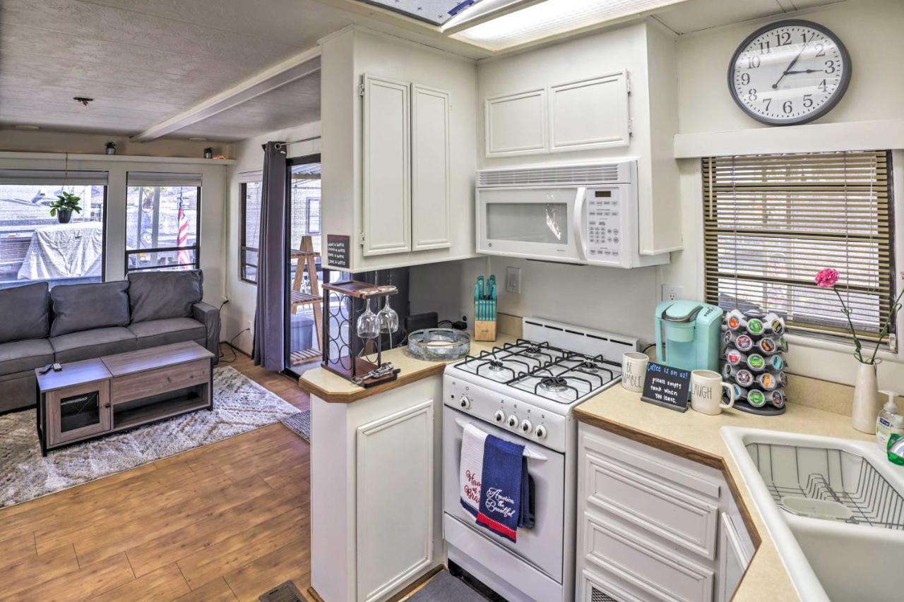 Cozy Lake Havasu City Home With Dock And Beach Access! Екстер'єр фото
